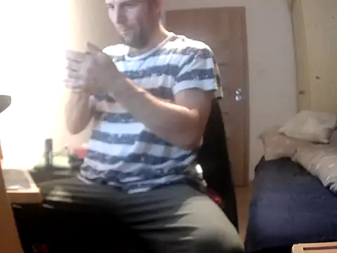 Snapshot of matejk chatting on 31, 10, 2025 matejk online show from 31, 10, 2025