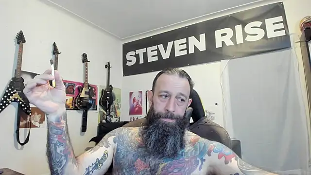 Snapshot of StevenRiseNYC chatting on 5, 5, 2026 StevenRiseNYC online show from 5, 5, 2026