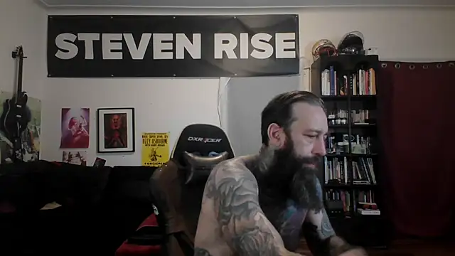 Snapshot of StevenRiseNYC chatting on 8, 6, 2026 StevenRiseNYC online show from 8, 6, 2026