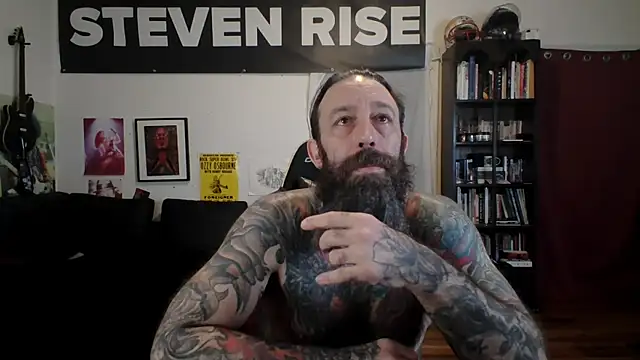 Snapshot of StevenRiseNYC chatting on 3, 6, 2026 StevenRiseNYC online show from 3, 6, 2026