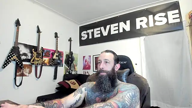 Snapshot of StevenRiseNYC chatting on 18, 6, 2026 StevenRiseNYC online show from 18, 6, 2026