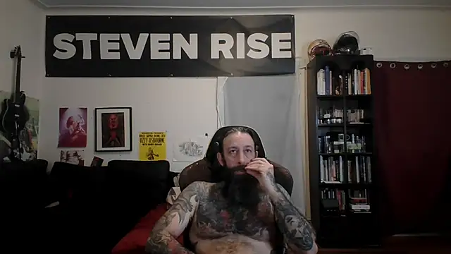 Snapshot of StevenRiseNYC chatting on 10, 6, 2026 StevenRiseNYC online show from 10, 6, 2026