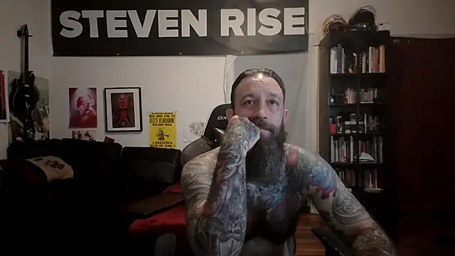 Snapshot of StevenRiseNYC chatting on 7, 5, 2026 StevenRiseNYC online show from 7, 5, 2026