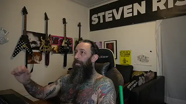 Snapshot of StevenRiseNYC chatting on 26, 5, 2026 StevenRiseNYC online show from 26, 5, 2026