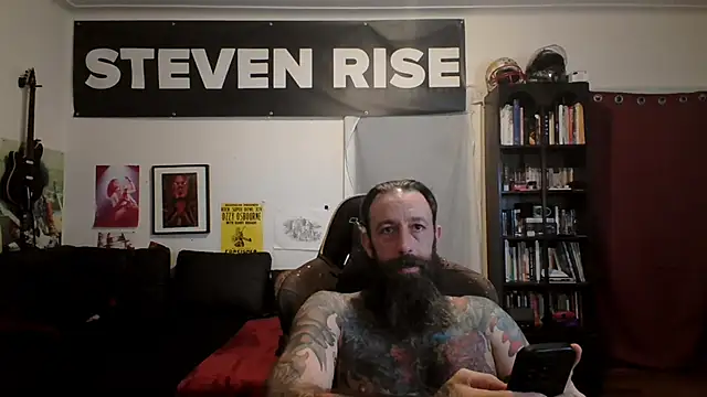 Snapshot of StevenRiseNYC chatting on 28, 5, 2026 StevenRiseNYC online show from 28, 5, 2026