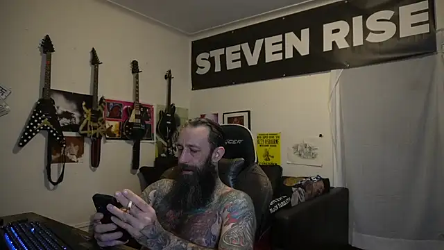 Snapshot of StevenRiseNYC chatting on 27, 5, 2026 StevenRiseNYC online show from 27, 5, 2026