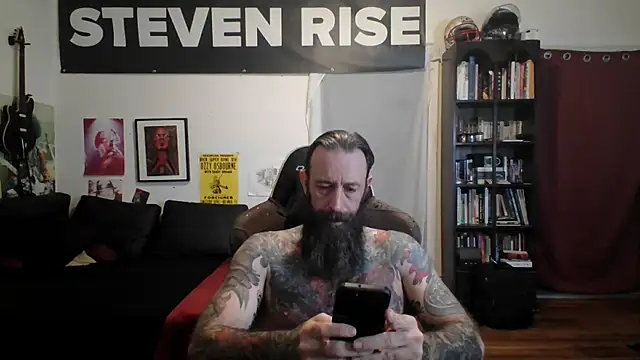 Snapshot of StevenRiseNYC chatting on 2, 6, 2026 StevenRiseNYC online show from 2, 6, 2026