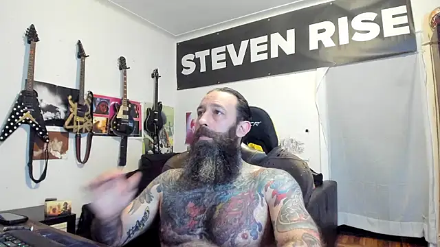 Snapshot of StevenRiseNYC chatting on 7, 6, 2026 StevenRiseNYC online show from 7, 6, 2026