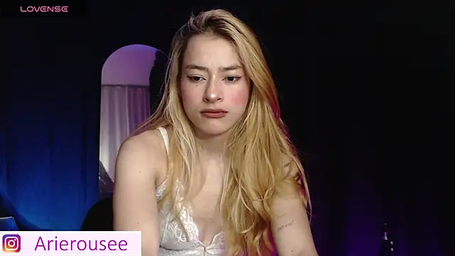 Snapshot of arie_rousee_sub chatting on 30, 10, 2025 arie rousee sub online show from 30, 10, 2025