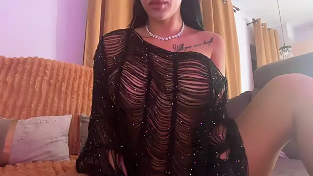 Snapshot of AmyBlair chatting on 23, 11, 2025 AmyBlair online show from 23, 11, 2025