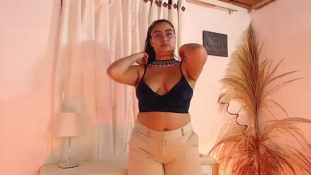  Kim  M online show from 7, 4, 2026