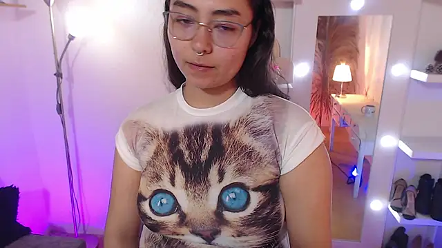  Kim  M online show from 23, 11, 2025