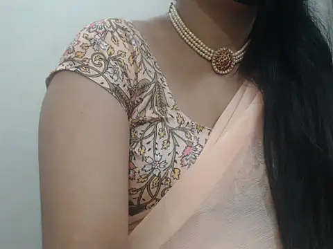 Lovely Siri 23 online show from 7, 5, 2026