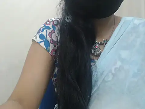 Lovely Siri 23 online show from 1, 5, 2026