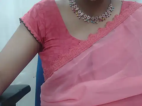 Snapshot of Lovely_Siri_23 chatting on 10, 11, 2025 Lovely Siri 23 online show from 10, 11, 2025