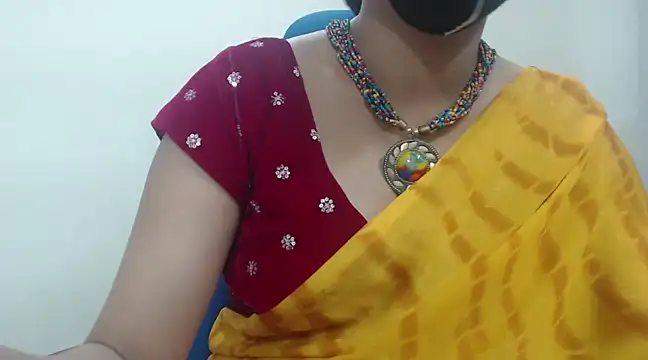 Snapshot of Lovely_Siri_23 chatting on 1, 2, 2025 Lovely Siri 23 online show from 1, 2, 2025