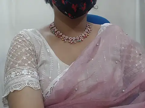 Snapshot of Lovely_Siri_23 chatting on 14, 11, 2025 Lovely Siri 23 online show from 14, 11, 2025