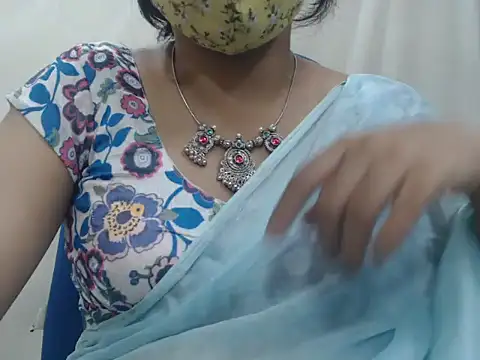 Snapshot of Lovely_Siri_23 chatting on 8, 2, 2026 Lovely Siri 23 online show from 8, 2, 2026