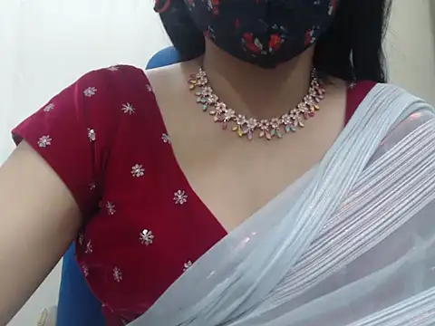 Snapshot of Lovely_Siri_23 chatting on 13, 12, 2025 Lovely Siri 23 online show from 13, 12, 2025