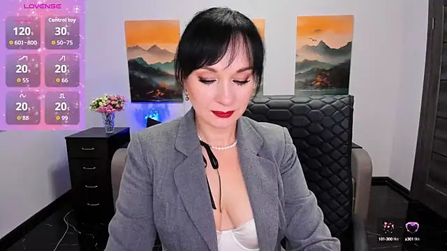 Sofia Ford online show from 9, 10, 2025