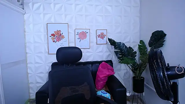 Valentinaa mature online show from 28, 2, 2026