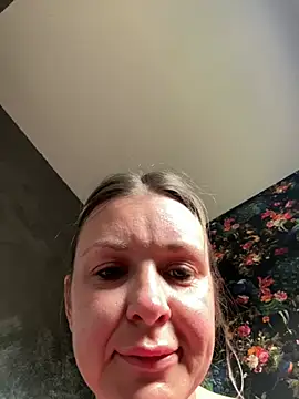 Bella-Tight online show from 18, 4, 2026