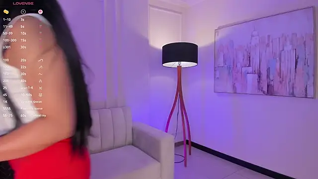 LizzHamilton   online show from 18, 12, 2025