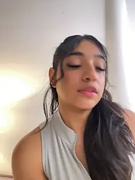 Snapshot of Bellafr chatting on 4, 1, 2025 Bellafr online show from 4, 1, 2025