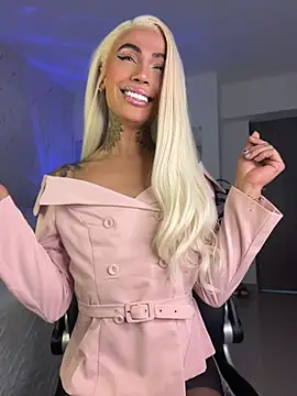 Miss sagitario online show from 4, 6, 2026