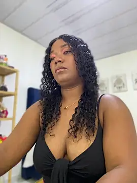 Snapshot of NanaRose77 chatting on 16, 6, 2026 NanaRose77 online show from 16, 6, 2026