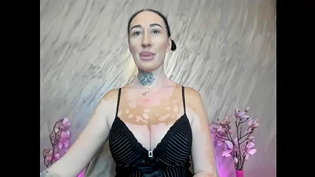 Snapshot of Rayanablackandwhite chatting on 13, 6, 2026 Rayanablackandwhite online show from 13, 6, 2026