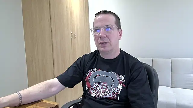 BrettJ81 online show from 28, 10, 2025