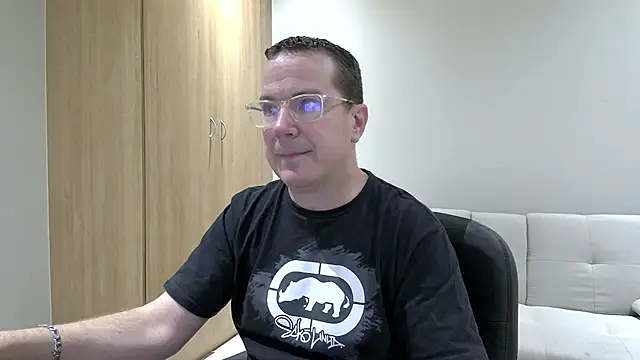 BrettJ81 online show from 6, 10, 2025