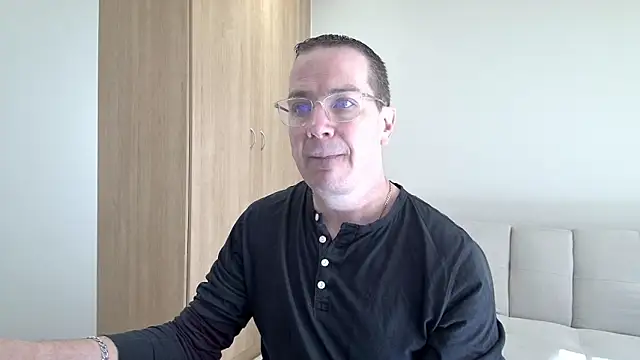 Snapshot of BrettJ81 chatting on 6, 6, 2026 BrettJ81 online show from 6, 6, 2026