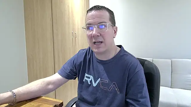 BrettJ81 online show from 21, 10, 2025