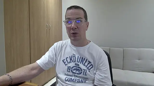 BrettJ81 online show from 22, 4, 2026