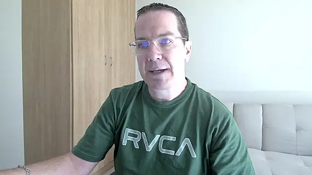 BrettJ81 online show from 18, 4, 2026