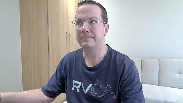 BrettJ81 online show from 9, 11, 2025