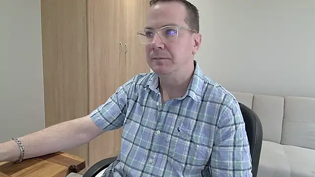 BrettJ81 online show from 11, 10, 2025