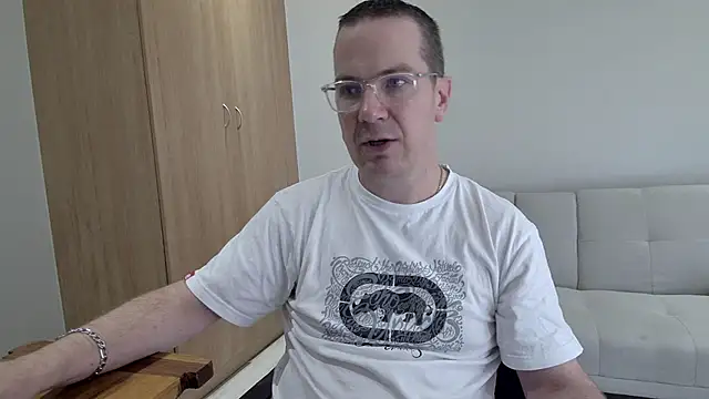 BrettJ81 online show from 2, 4, 2026