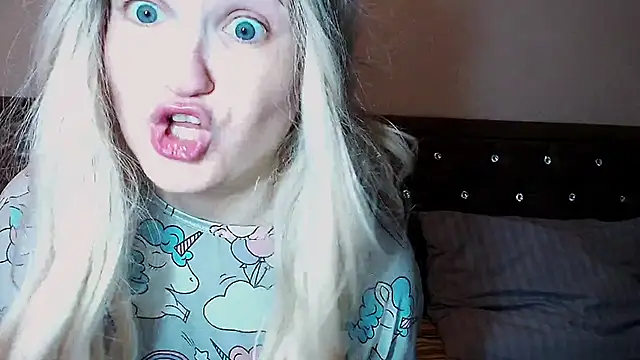 Snapshot of Sara4uu chatting on 12, 6, 2026 Sara4uu online show from 12, 6, 2026