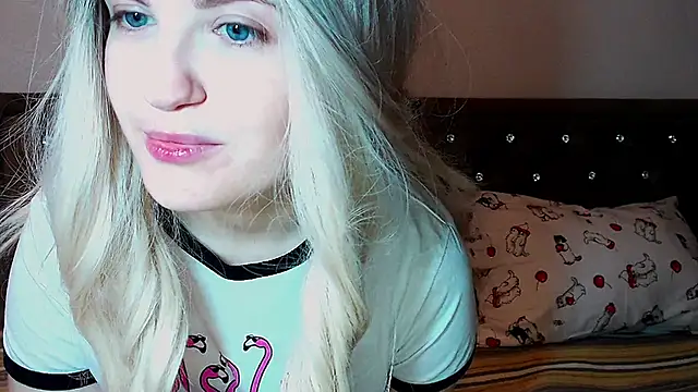 Snapshot of Sara4uu chatting on 15, 9, 2025 Sara4uu online show from 15, 9, 2025