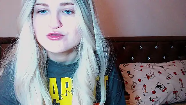 Snapshot of Sara4uu chatting on 16, 10, 2025 Sara4uu online show from 16, 10, 2025