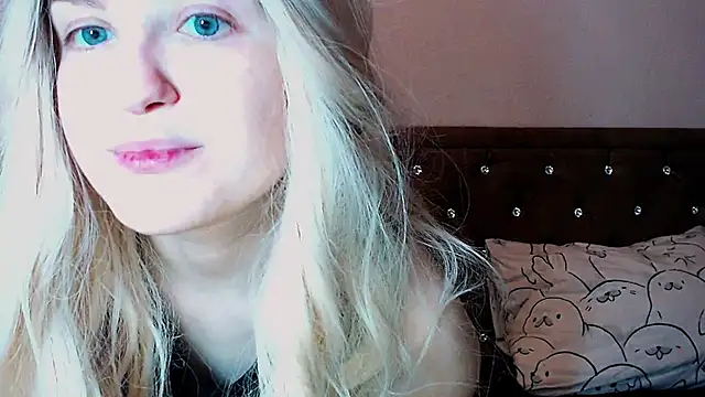Snapshot of Sara4uu chatting on 14, 11, 2025 Sara4uu online show from 14, 11, 2025