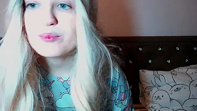 Snapshot of Sara4uu chatting on 27, 11, 2025 Sara4uu online show from 27, 11, 2025