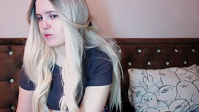 Snapshot of Sara4uu chatting on 23, 11, 2025 Sara4uu online show from 23, 11, 2025