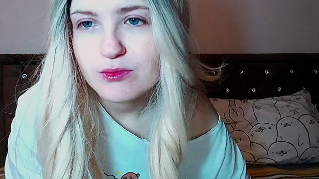 Snapshot of Sara4uu chatting on 1, 12, 2025 Sara4uu online show from 1, 12, 2025