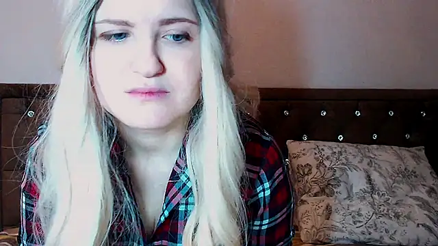 Snapshot of Sara4uu chatting on 17, 1, 2026 Sara4uu online show from 17, 1, 2026