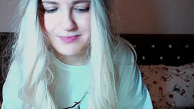 Snapshot of Sara4uu chatting on 7, 10, 2025 Sara4uu online show from 7, 10, 2025