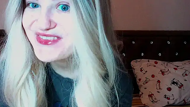 Snapshot of Sara4uu chatting on 17, 10, 2025 Sara4uu online show from 17, 10, 2025